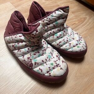 The North Face Maroon and White Down Puffy Slipper Booties